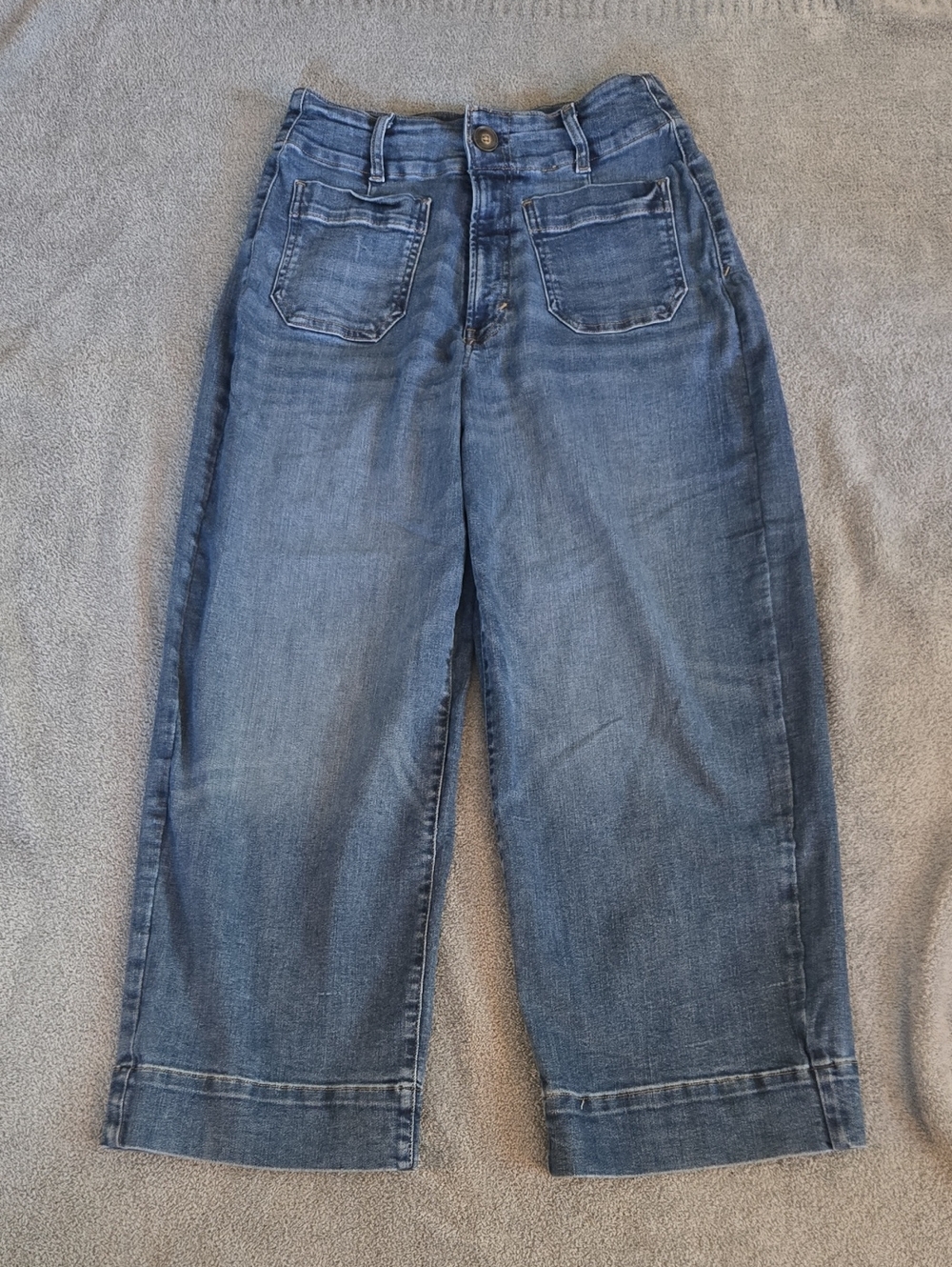 Wide-Leg Blue Denim Capris 6